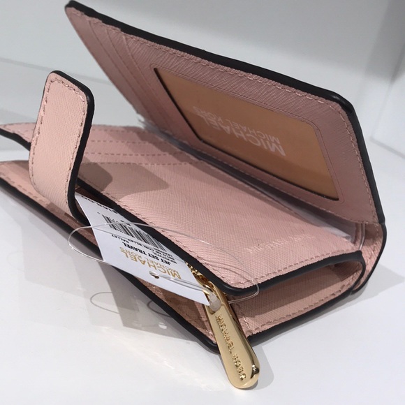 3 pc Michael Kors Set  Selma bag pig wallet - Picture 2 of 7